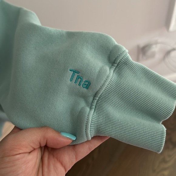 TNA Boyfriend Cozy Fleece Sweater size M - Picture 5 of 5